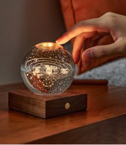 VEILLEUSE GLOBE DE CRISTAL SYSTEME SOLAIRE