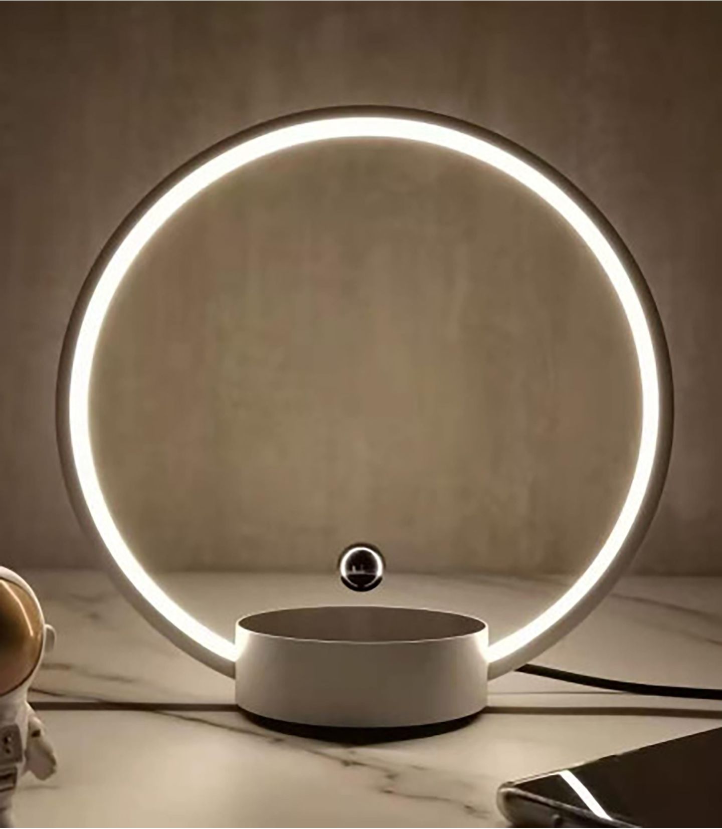 https://www.equascience.com/8443-product_hd/lampe-led-circlo-base-couleur-blanche-satinee.jpg